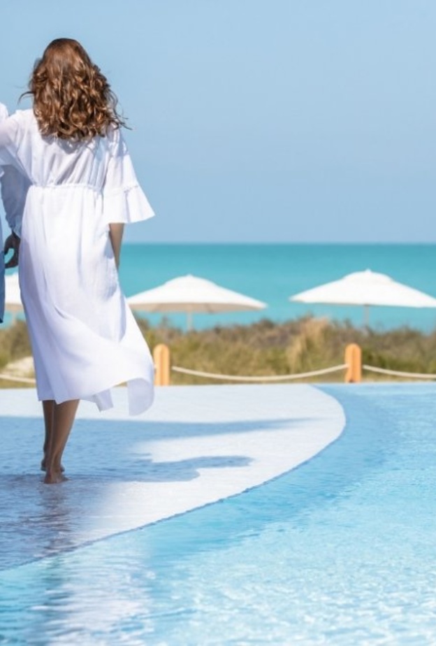  الشواطئ الرملية مناسبة تمامًا لقضاء يوم الحب