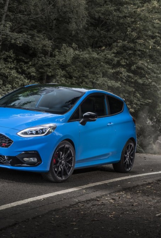 فورد تطرح الإصدار الصغير من سياراتها الرياضية Fiesta ST