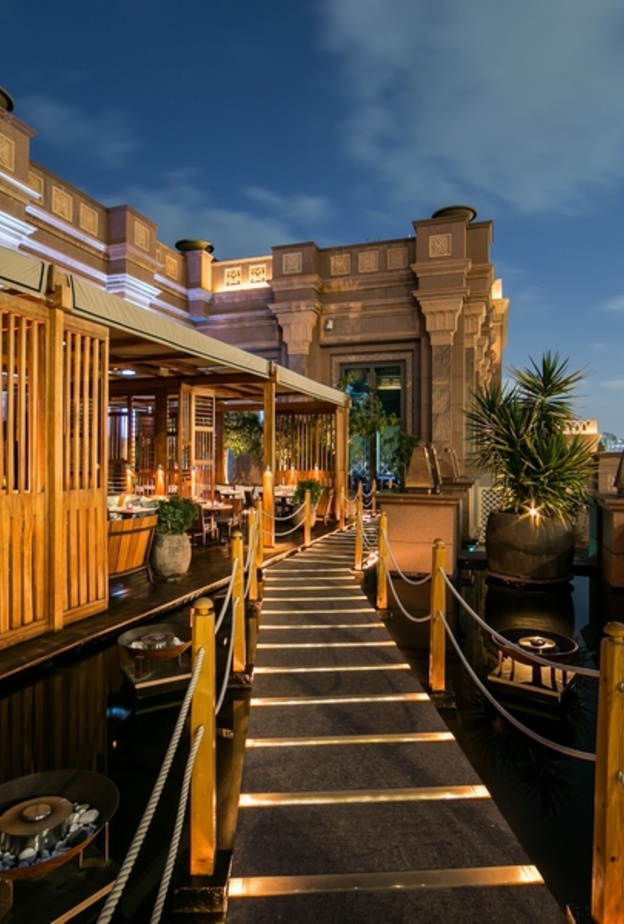 هاكاسان أبوظبي يحتفل بعيد الحب في قصر الإمارات