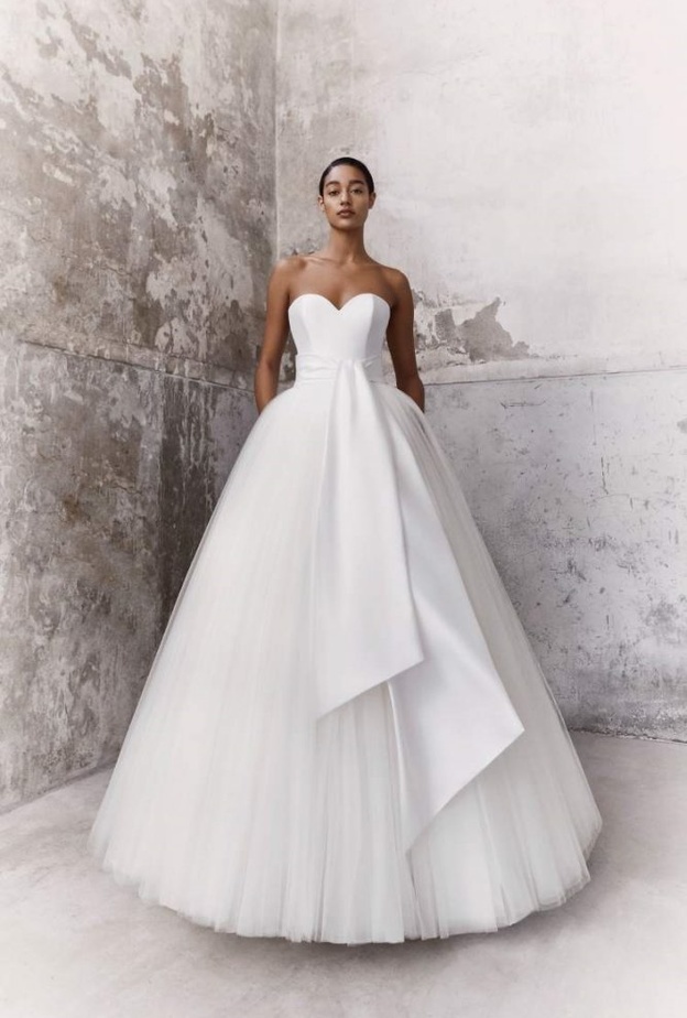 فساتين زفاف 2021 من viktor & rolf