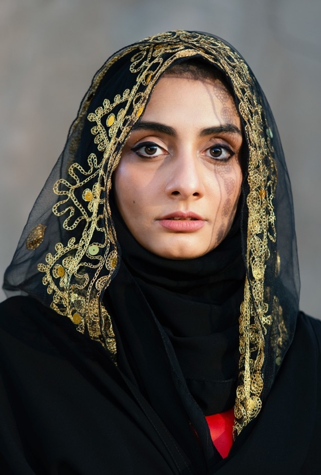 الفنانة التشكيلية السعودية فاطمة النمر لـ"هي": الهدف من رسالتي هو نقل صوت كل امرأة