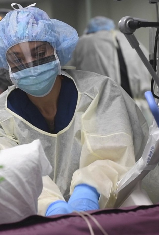 الإمارات أجرت 27 مليون فحص لكوفيد-19