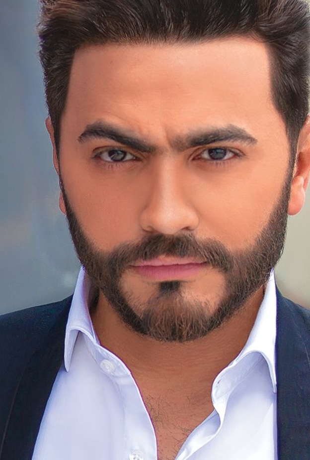 اطلالات للرجل مع اللحية المنتظمة بأسلوب تامر حسني