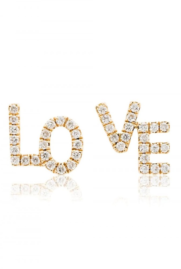 تصاميم مجوهرات ذهب بعبارات الحب لأناقتك في فبراير