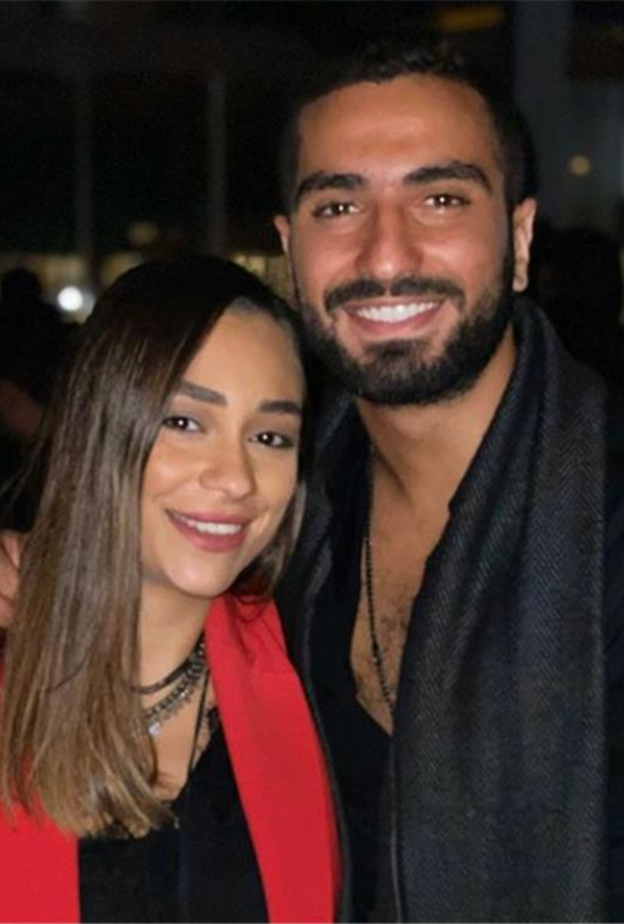 محمد الشرنوبي وزوجته