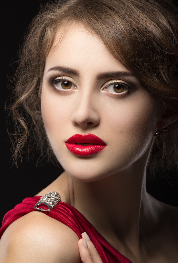 اخطاء مكياج تفاديها لإطلالة مثالية في مناسبة يوم الحب 2021