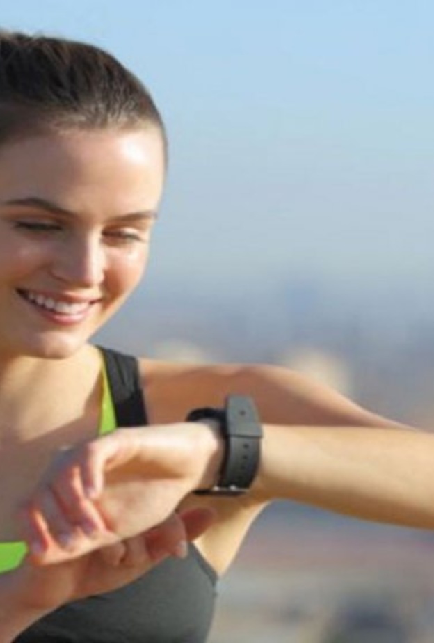  فيسبوك تدخل عالم الساعات الذكية