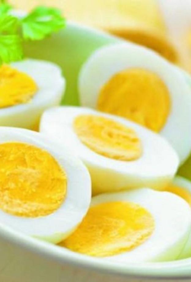 مخاطر الإفراط في تناول البيض