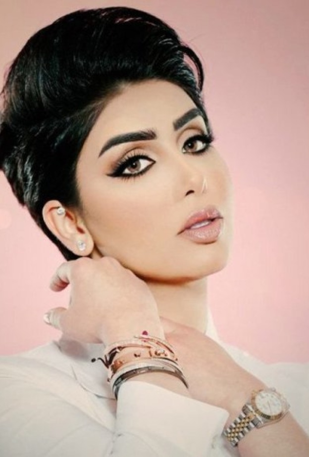 مكياج ترابي ليوم الحب بأسلوب هنادي الكندري