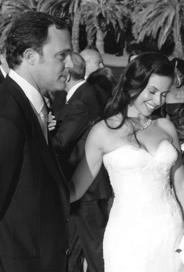 ريا ابي راشد مع زوجها في زفافهما