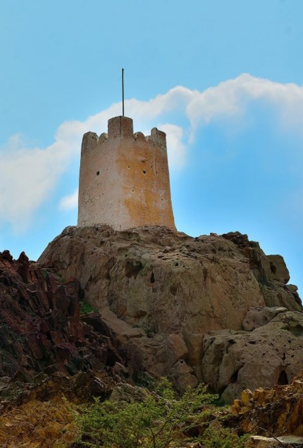 قلعة مصفوت.. تاريخ أصيل وتراث لا ينسى بالإمارات - المصدر دائرة التنمية السياحية في عجمان