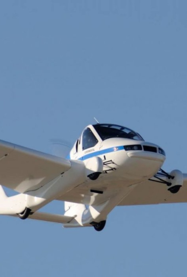 محرك السيارة الطائرة