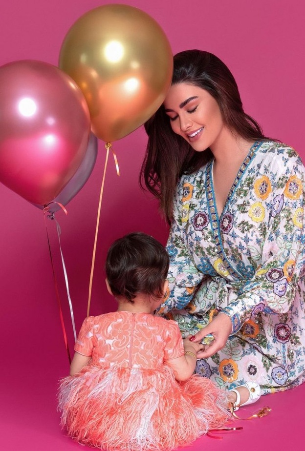 روان بن حسين وابنتها 