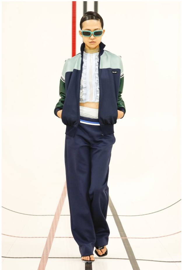 صيحة التراكسوت العصرية من تصميم Miu Miu