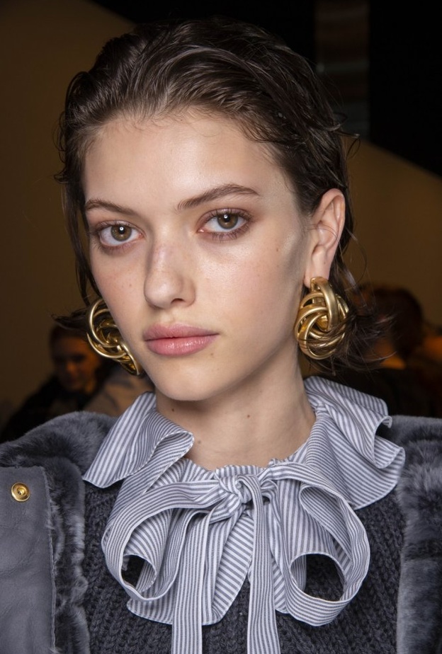  أفضل أنواع الماسكرا لرموش طويلة وكثيفة