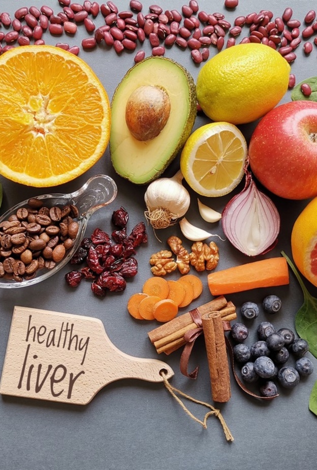  ما هي الاطعمة التي تساعد على تنظيف الكبد
