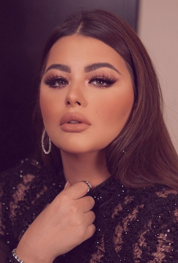  اجمل مكياج برونزي لصاحبات البشرة البيضاء من وحي هنادي مهنا