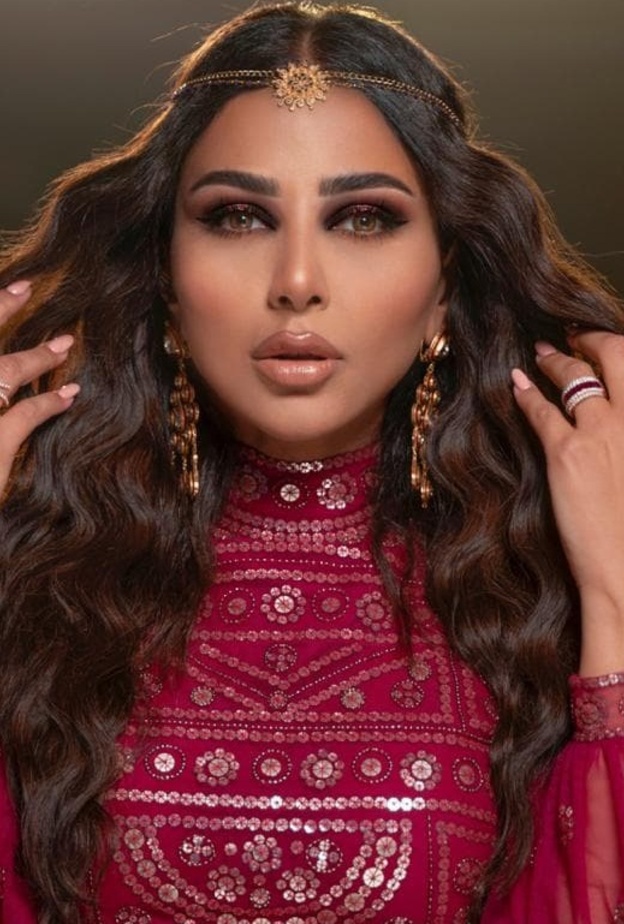 مهيرة عبد العزيز