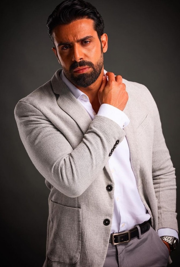 الفنان أحمد شعيب