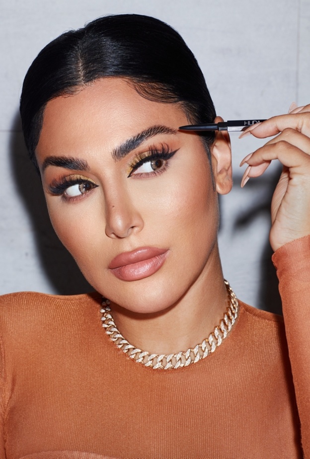 هدى بيوتي تطرح منتجها الثوري الجديد لرسم الحواجب