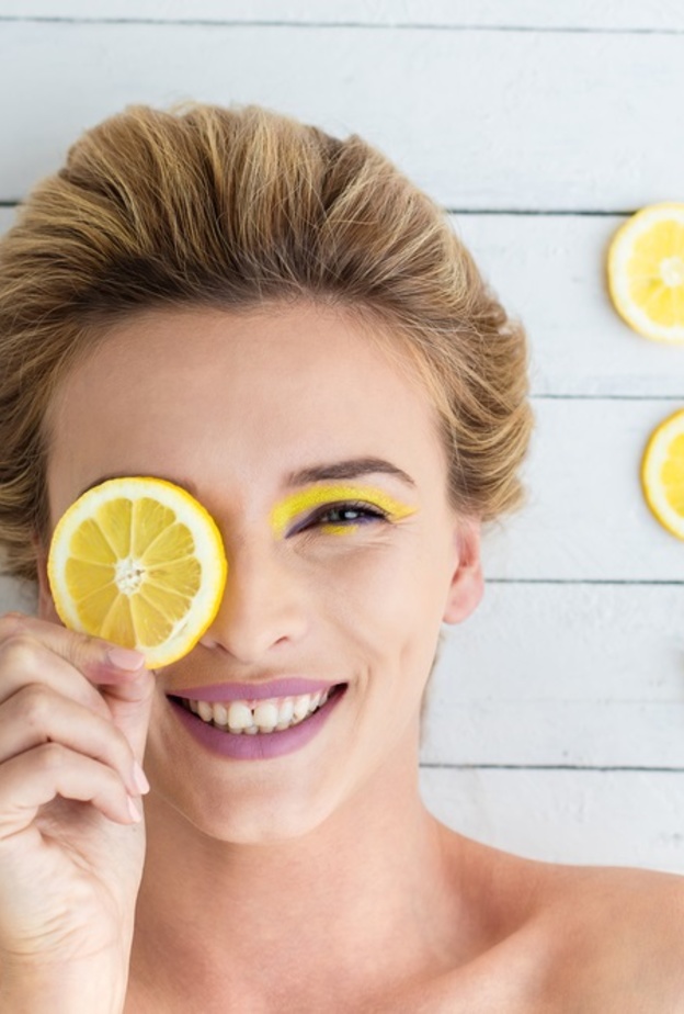 أطعمة تساعد في الحفاظ على صحة العينين