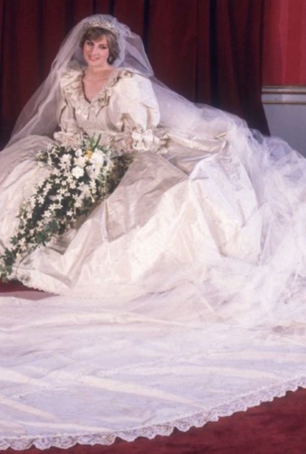 فستان زفاف ديانا كان مجعد للغاية