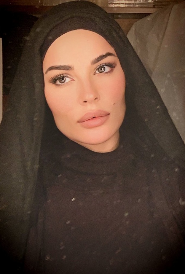 نادين نجيم بالحجاب