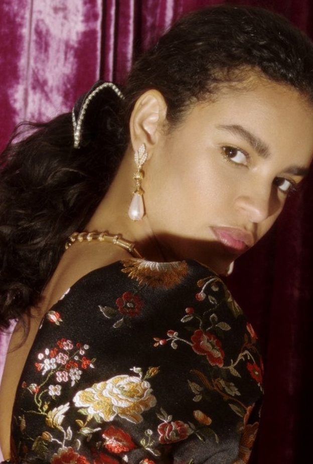 طرق تكثيف الحواجب في المنزل