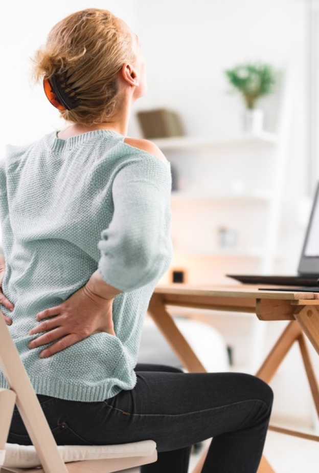 كيفية علاج التعب والآلام الناتجة عن العمل من المنزل