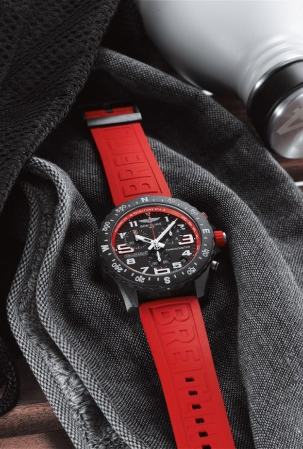 الساعة الرياضية الفائقة إنديورانس برو (Endurance Pro)