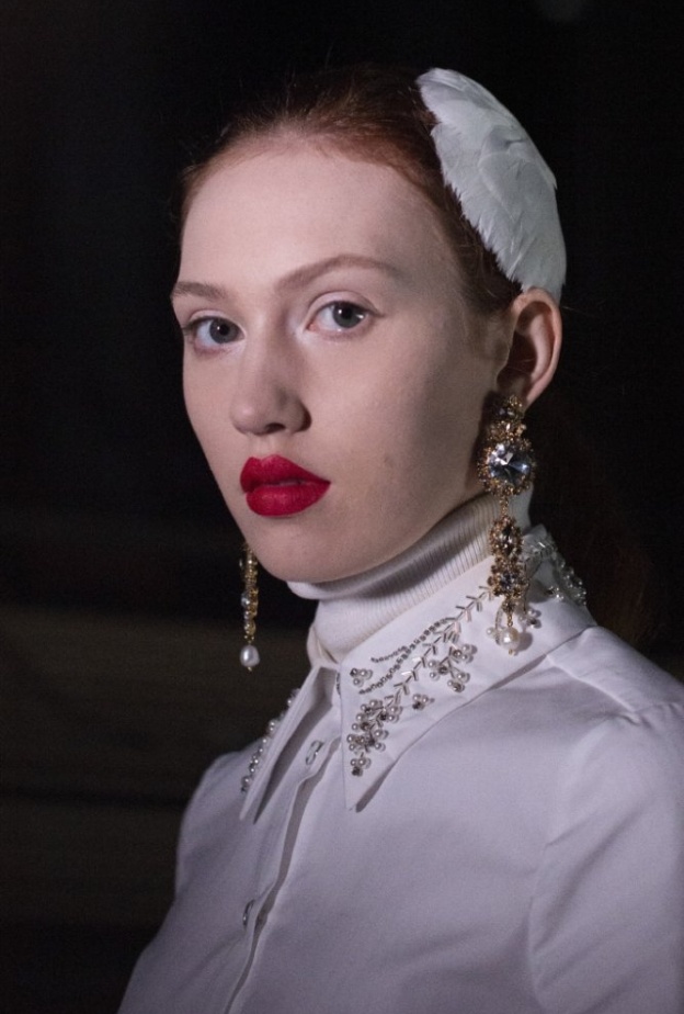 الوان احمر شفاه قوي بتدرجات اللون الاحمر من Erdem