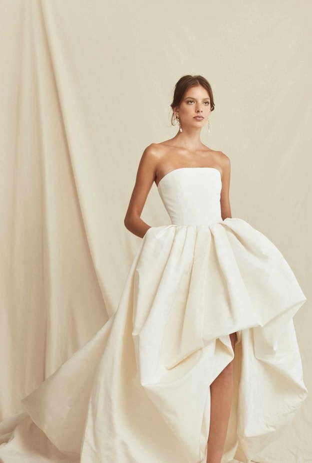  نصائح للعرائس بفستان من اوسكار دى لا رنتا