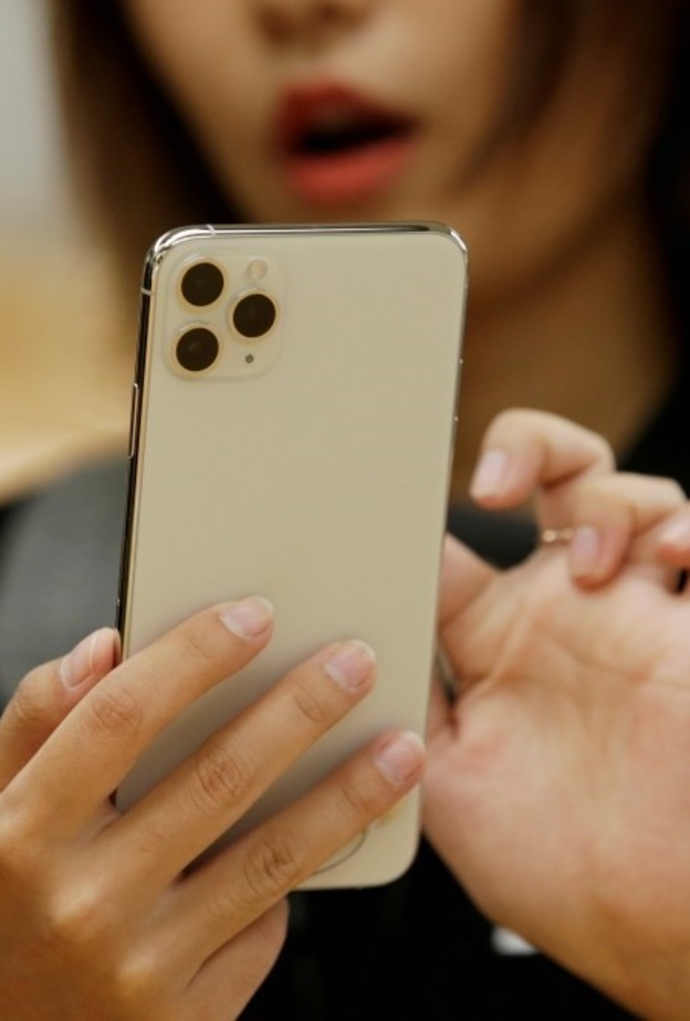  آبل باعت 82 مليون هاتف ذكي