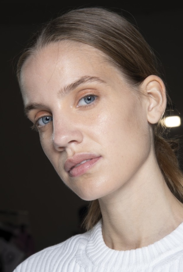  نمط العناية بالبشرة بمناسبة يوم المرأة العالمي