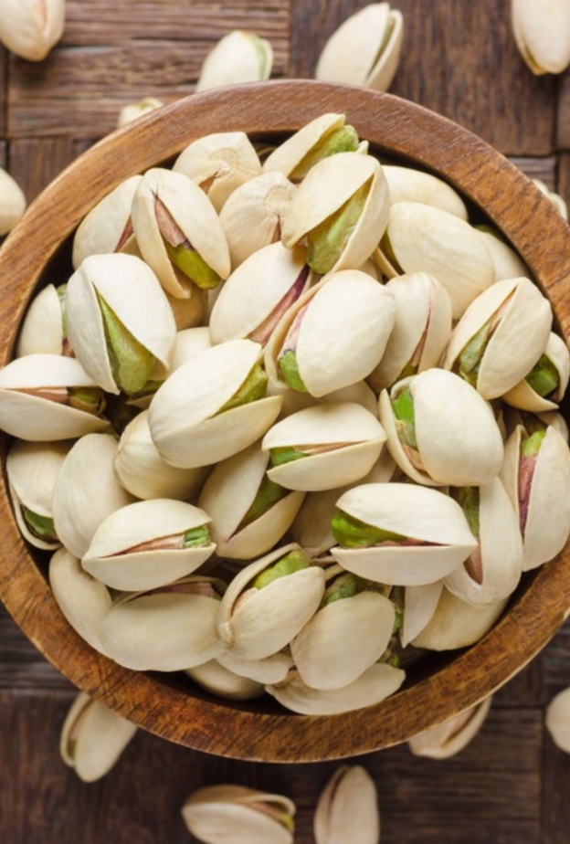 اضرار الافراط في تناول الفستق