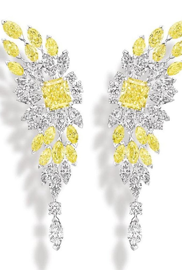  أقراط Golden Hour من بياجيه Piaget