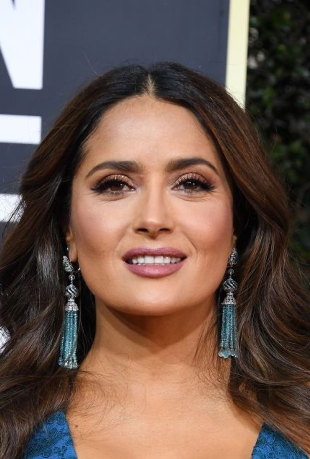 أقراط سلمى حايك من شوبارد 2020