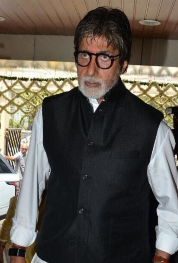 أميتاب باتشان يخضع لجراحة طارئة