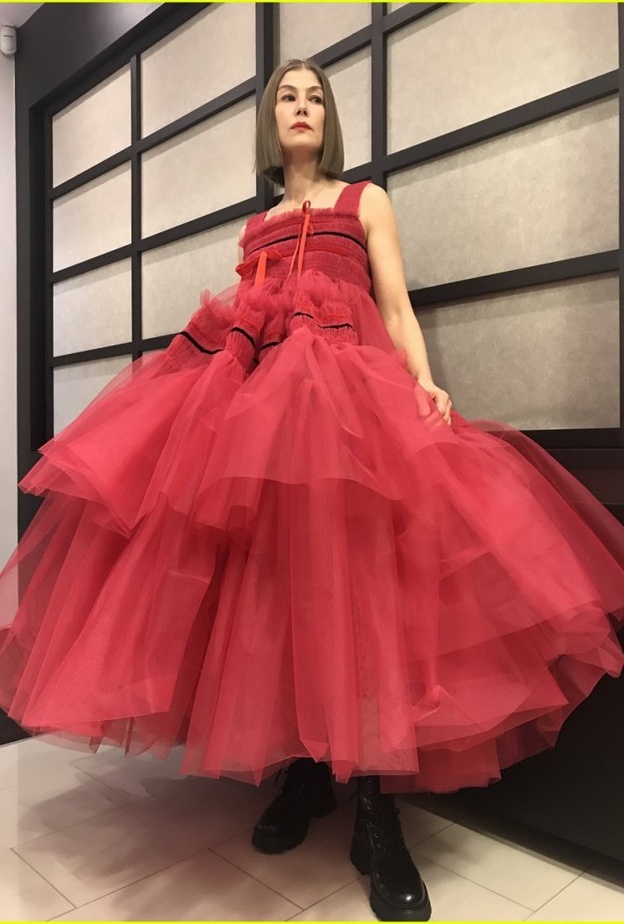 روزاموند بايك 