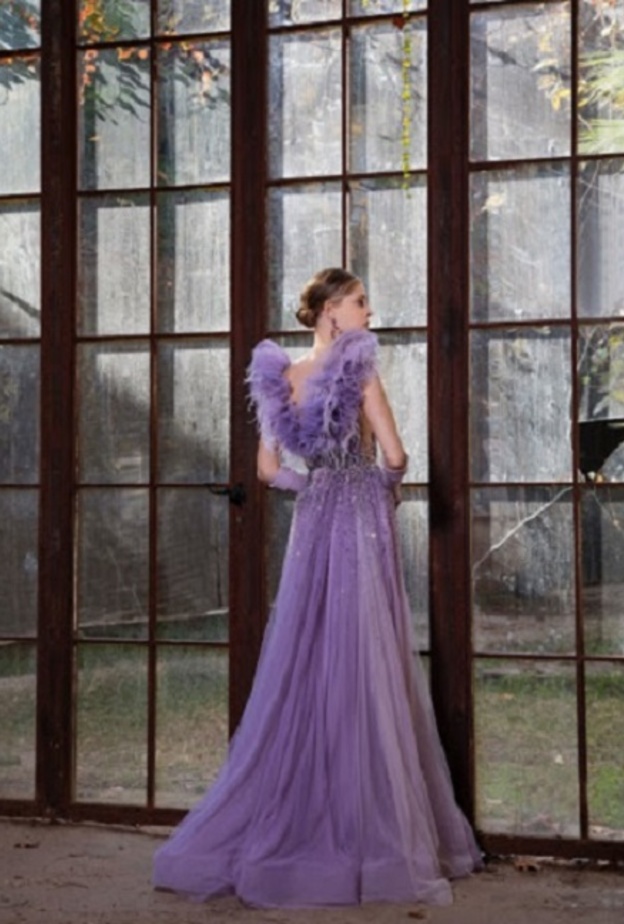  فساتين خطوبة باللون البنفسجي من نجا سعادة