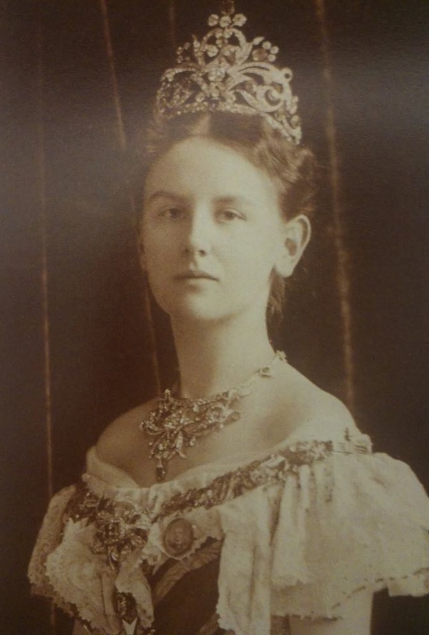 تزامنا مع اليوم العالمي للمرأة.. ملكات أثرن في بلادهن فخلدهن التاريخ