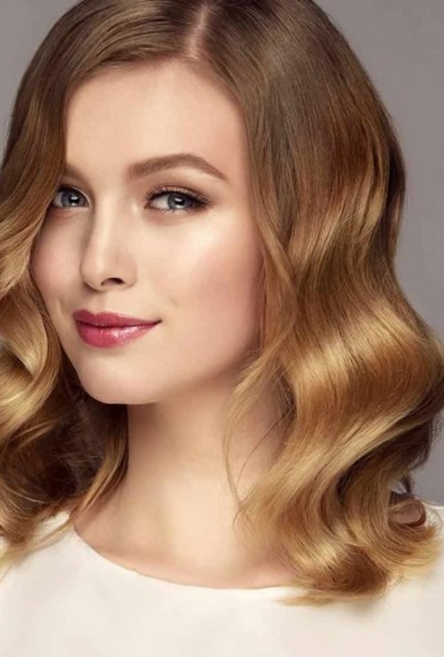 اجمل تسريحات الشعر المنسدل في يوم المرأة العالمي