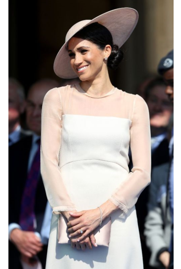 قبعة فيليب ترايسي ناسبت إطلالة ميغان تماماً