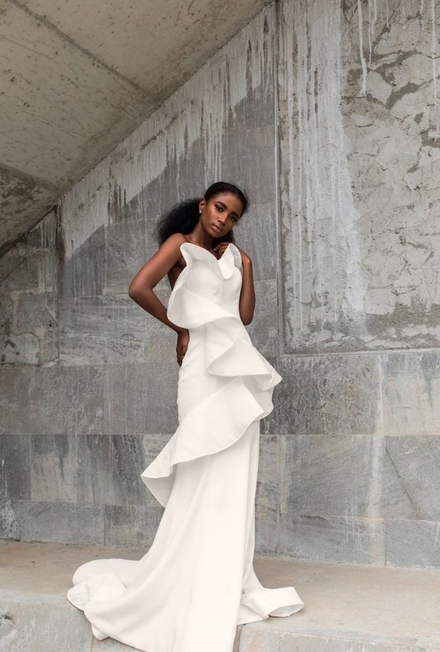 موديلات فساتين الزفاف 2021 من  andrea iyamah 