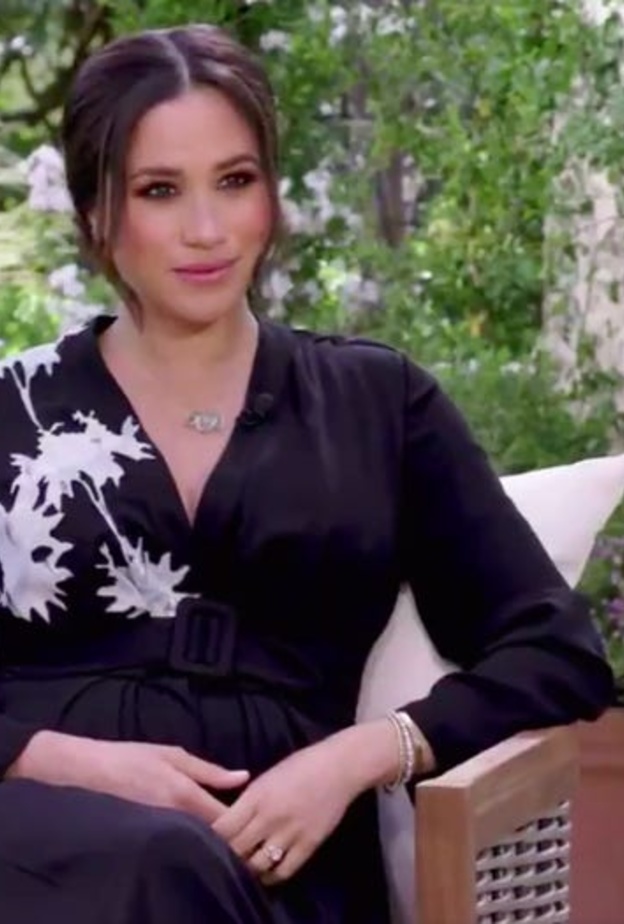 9 أزياء من أغلى إطلالات سيدات العائلة المالكة البريطانية