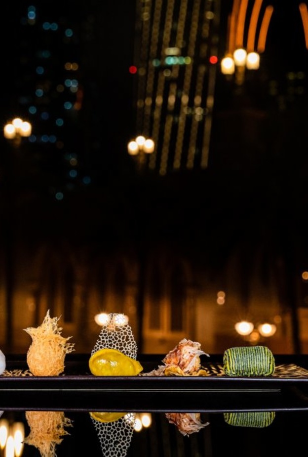 مطعم هاكاسان أبوظبي في قصر الإمارات