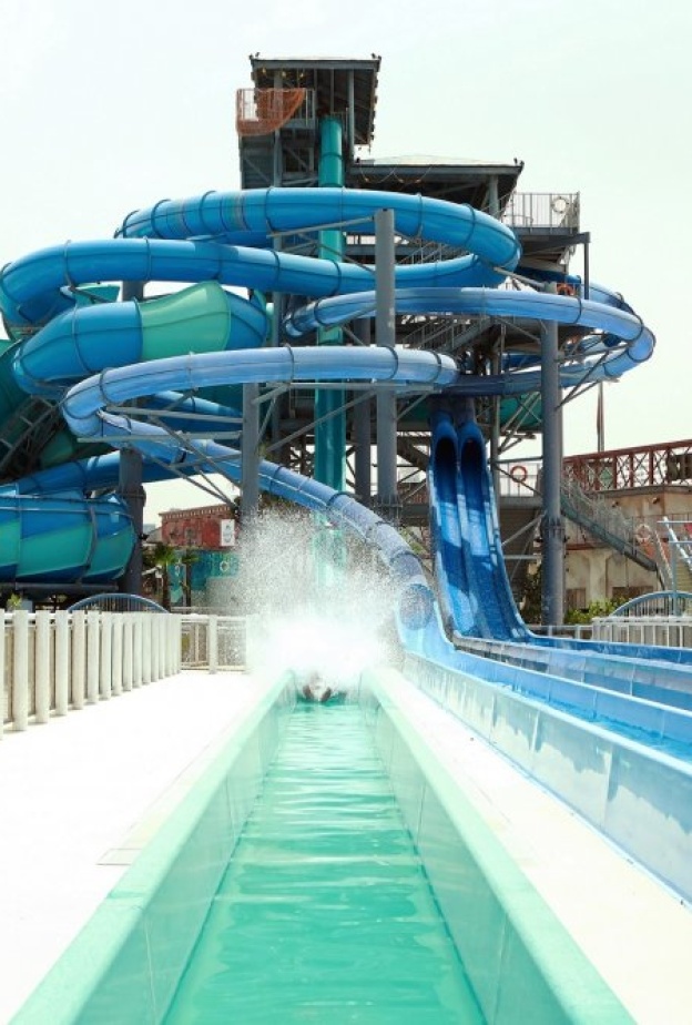  لاجونا واتربارك المائية