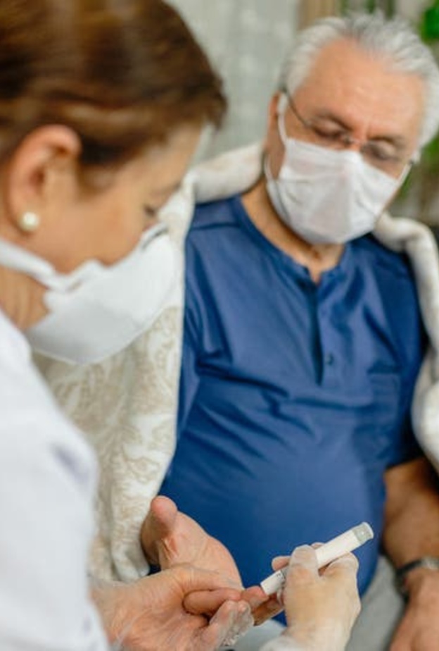 هل يمكن أخذ الجرعة الثانية من اللقاح من إنتاج شركة أخرى؟