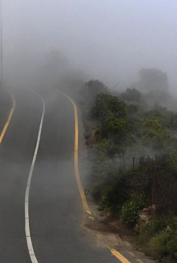 السحاب يعانق جبال السودة وتهلل  - المصدر وكالة الأنباء السعودية