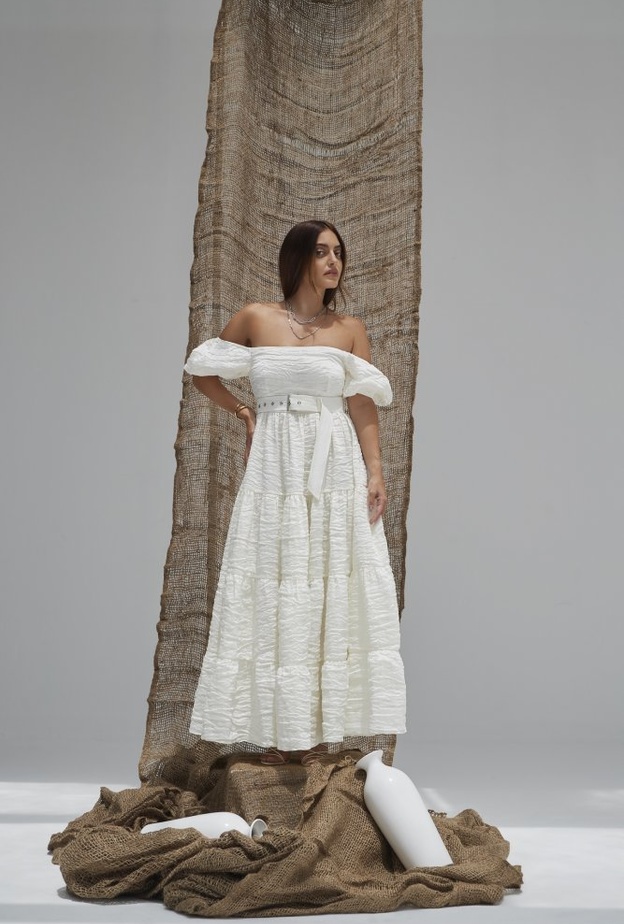 تسحر علا فرحات الفلسطينية والمولودة في كندا العديد من الناس بجمالها الطفولي وأسلوبها المتفرد